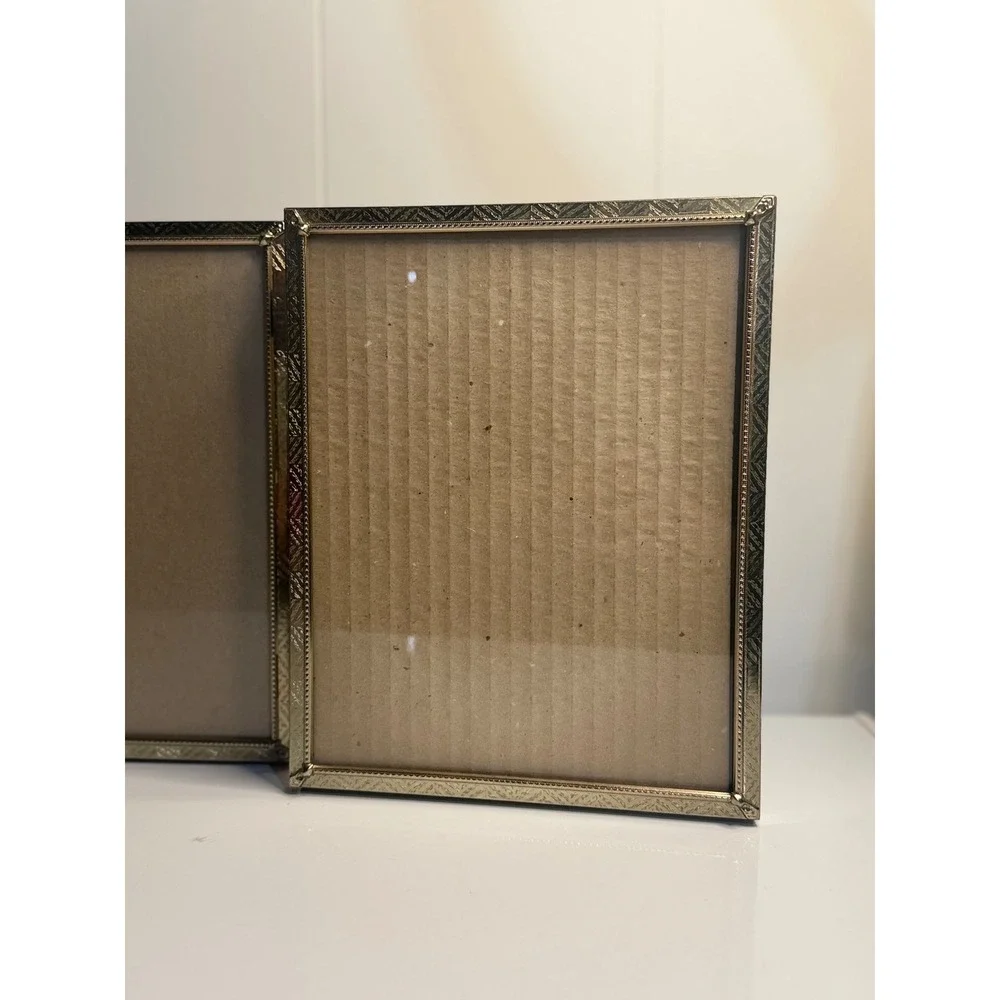 VTG‎ Triple Folding Picture Frame Gold Toned Metal Ornate Etched 8x10 Hollywood